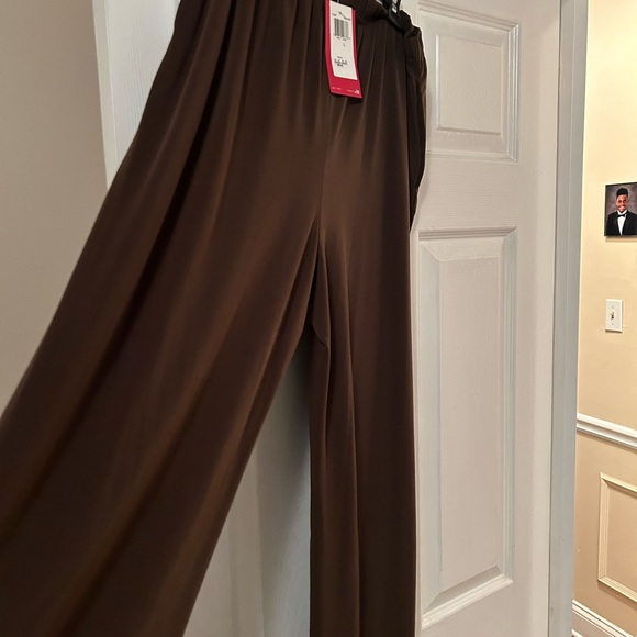 Closet Clean Out 2 piece Pants Suit - Picture 2 of 2